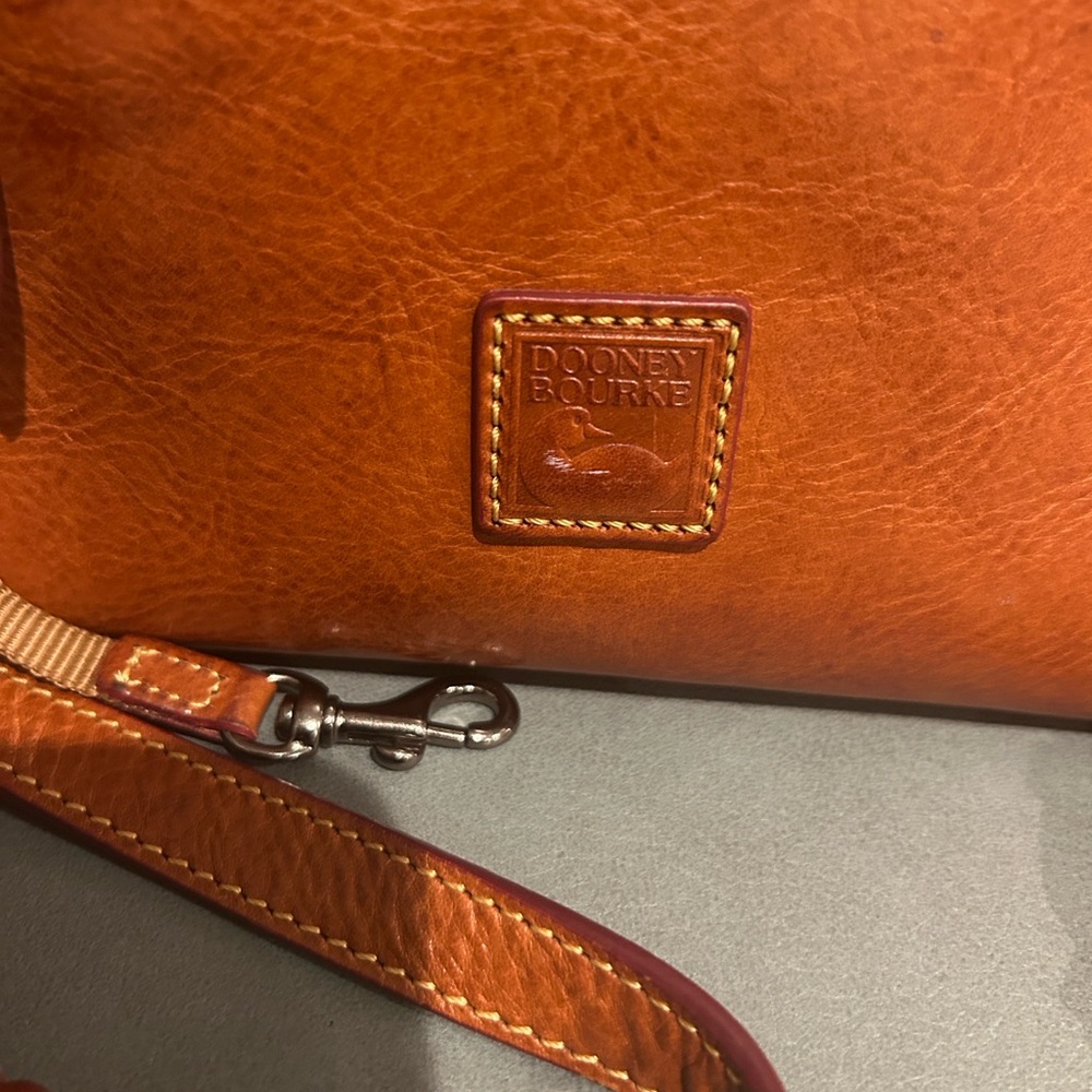 Dooney & Bourke Natural Brown EUC Florentine Leather Allison Crossbody - Picture 2 of 10